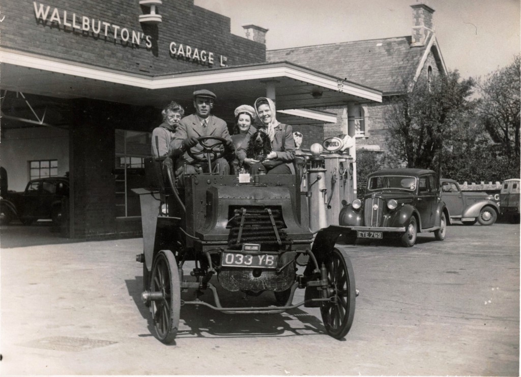 Delivery of Firey Liz to Bristol Museum by Jack Pruen & his daughter Jackie. The vehicle is being driven under trade plates hence the Y 99 plate is not seen. 