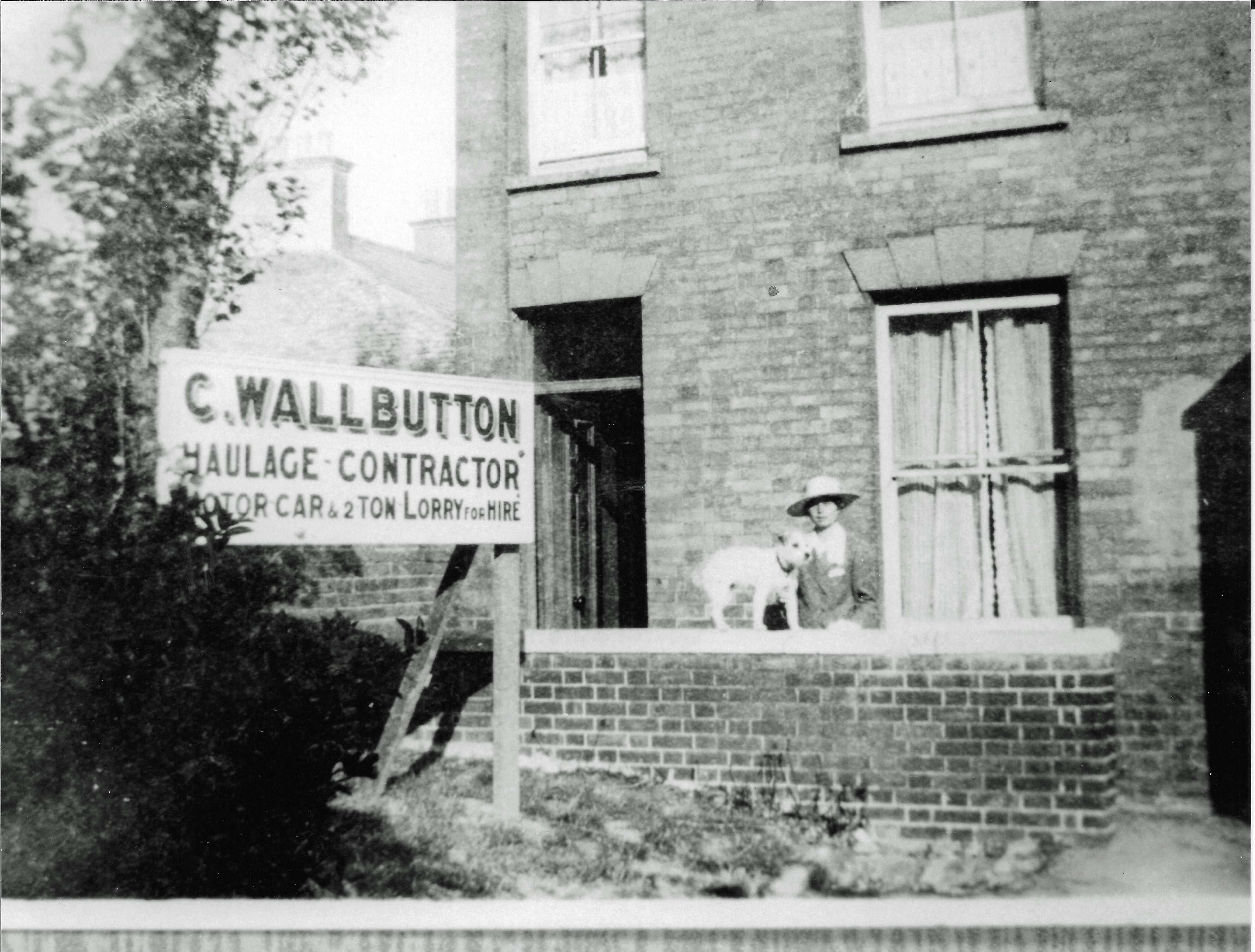 Esplanade Cottages Off South Street Was this the Wallbutton's home or where they ran their haulage business from?